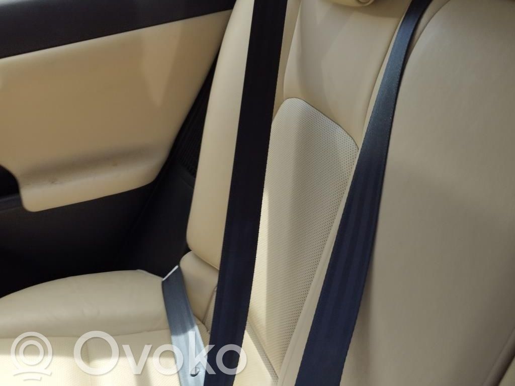 Lexus CT 200H Cinturón trasero 