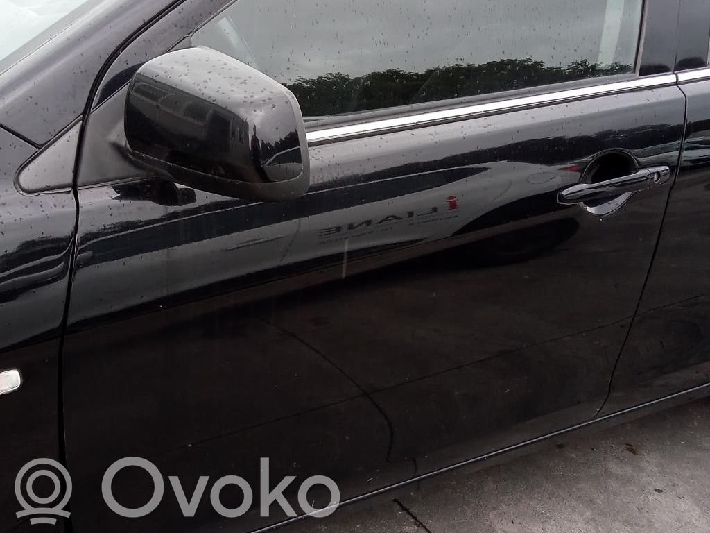 Mitsubishi Lancer X Priekšpusē slēdzene 