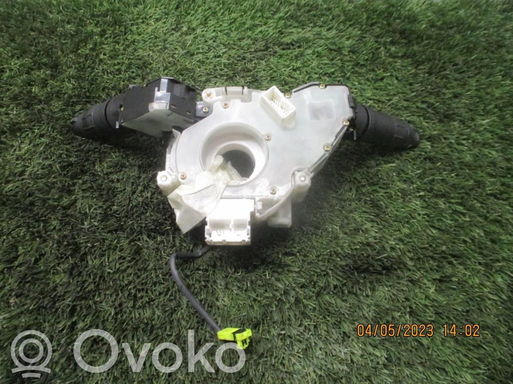Nissan Micra Commodo, commande essuie-glace/phare 