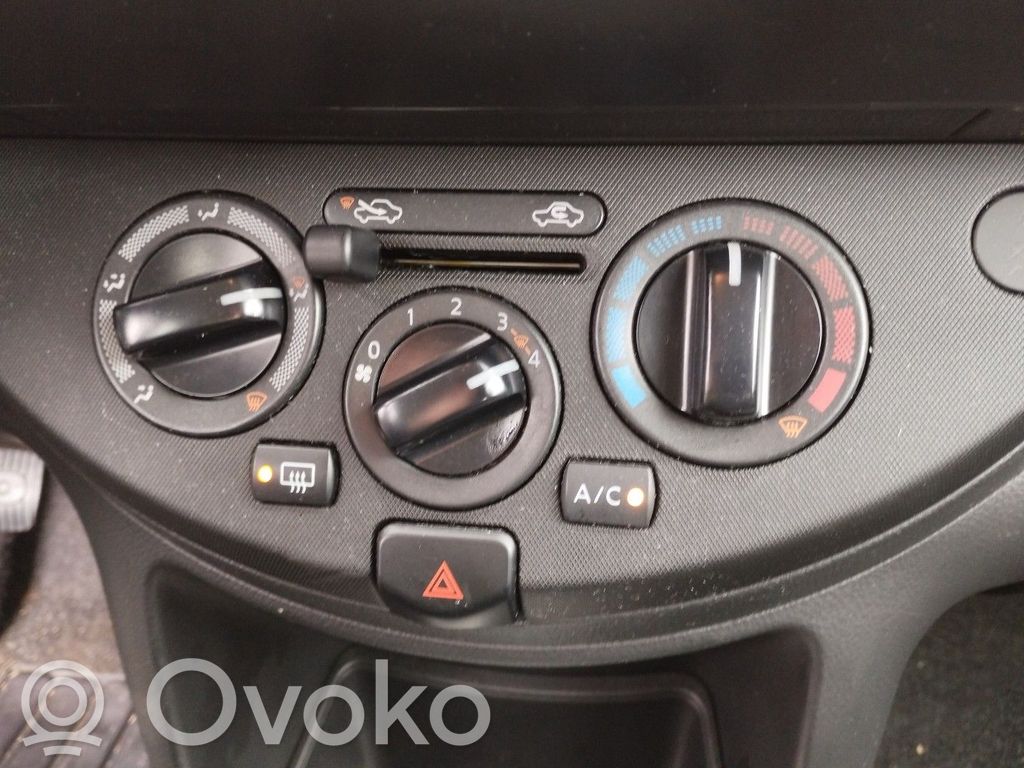 Nissan Note (E11) Climate control unit 
