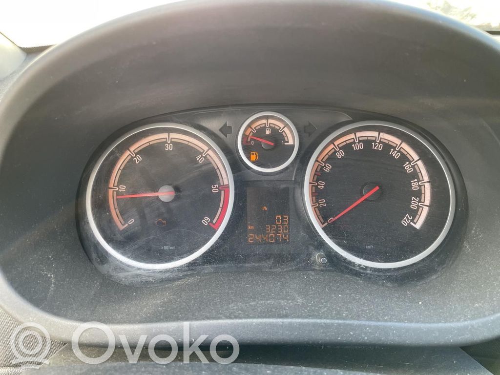 Opel Corsa D Licznik / Prędkościomierz 
