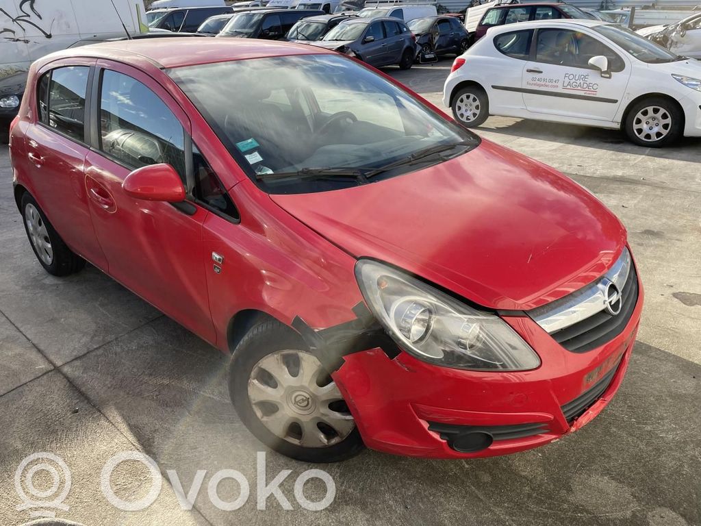 Opel Corsa D Vairo kolonėlė 
