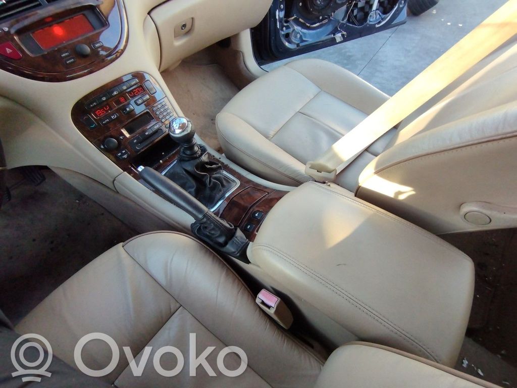 Peugeot 607 Consola central 
