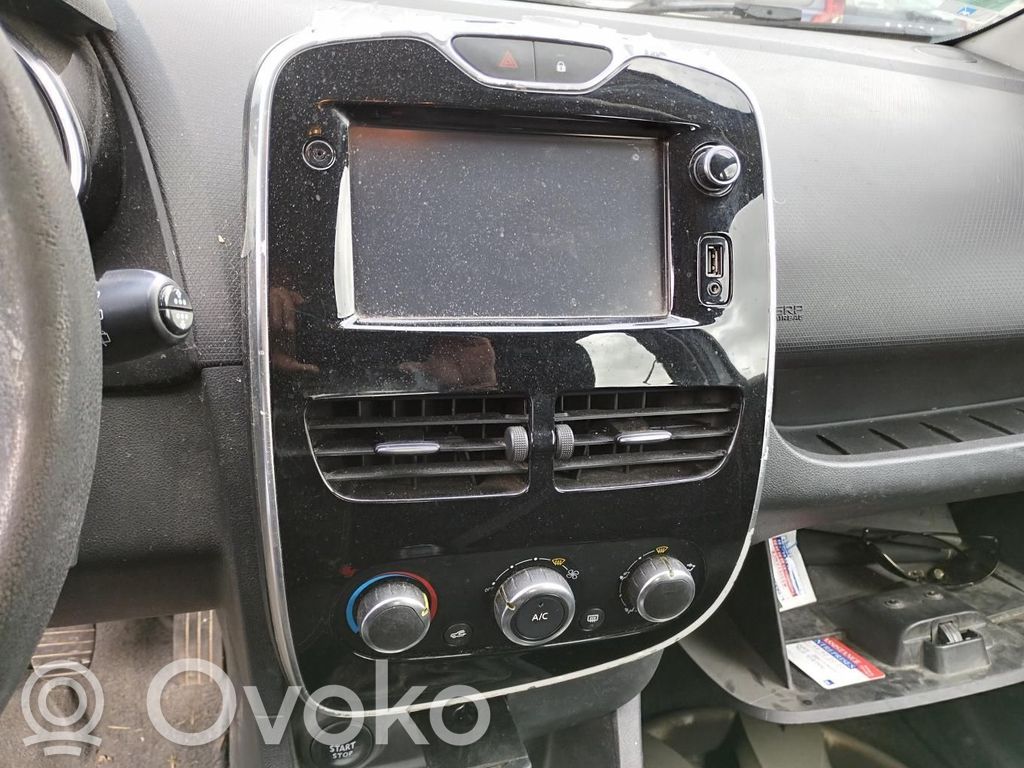 Renault Clio IV Ignition key card reader 