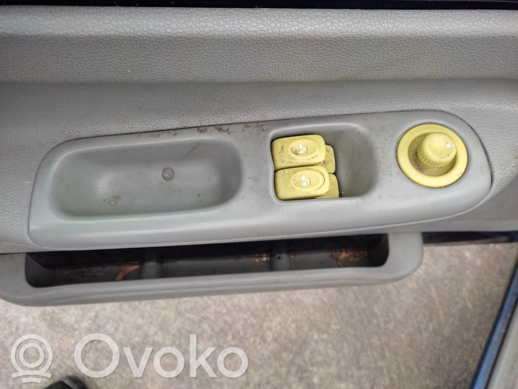 Renault Twingo I Interruptor del espejo lateral 