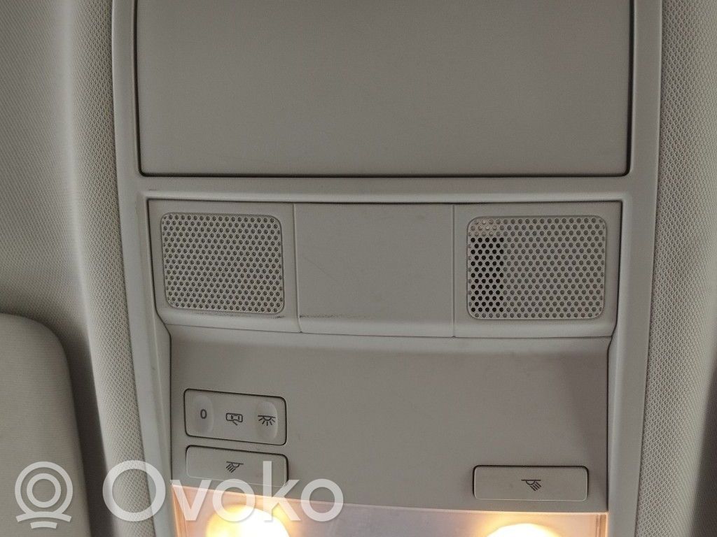 Skoda Octavia Mk3 (5E) Front seat light 
