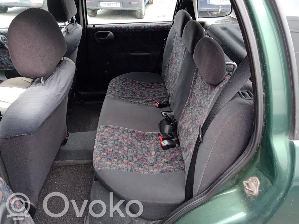 Opel Corsa B Cinturón trasero 