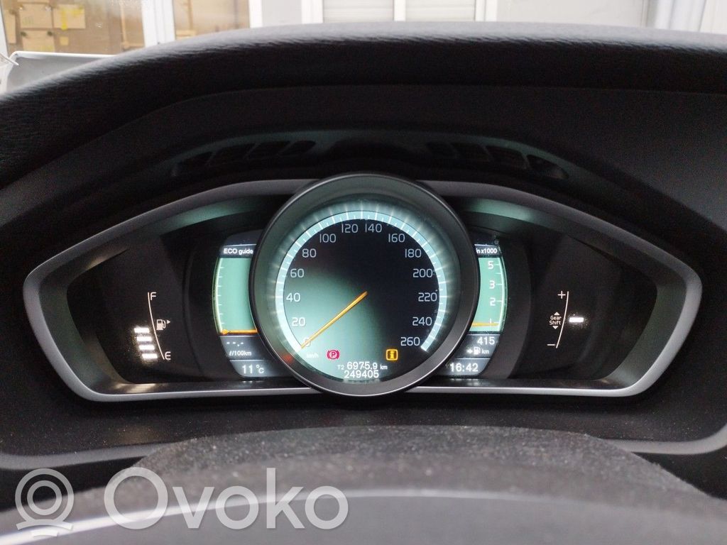 Volvo V40 Licznik / Prędkościomierz 