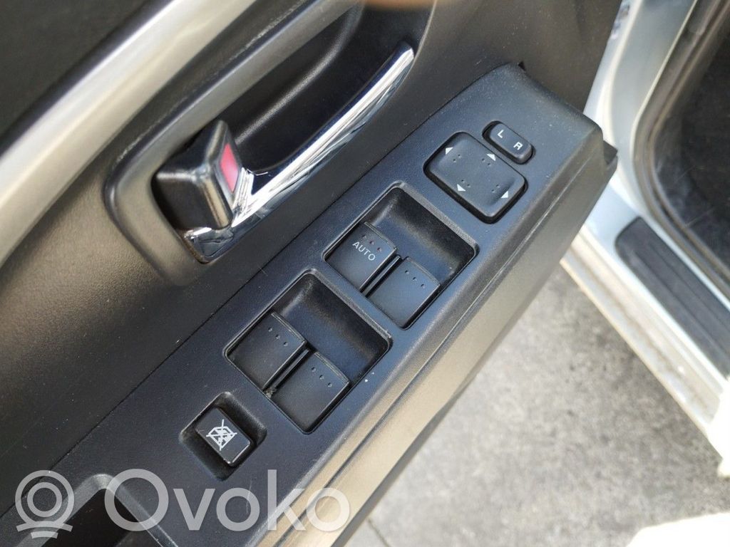 Mazda 5 Electric window control switch 
