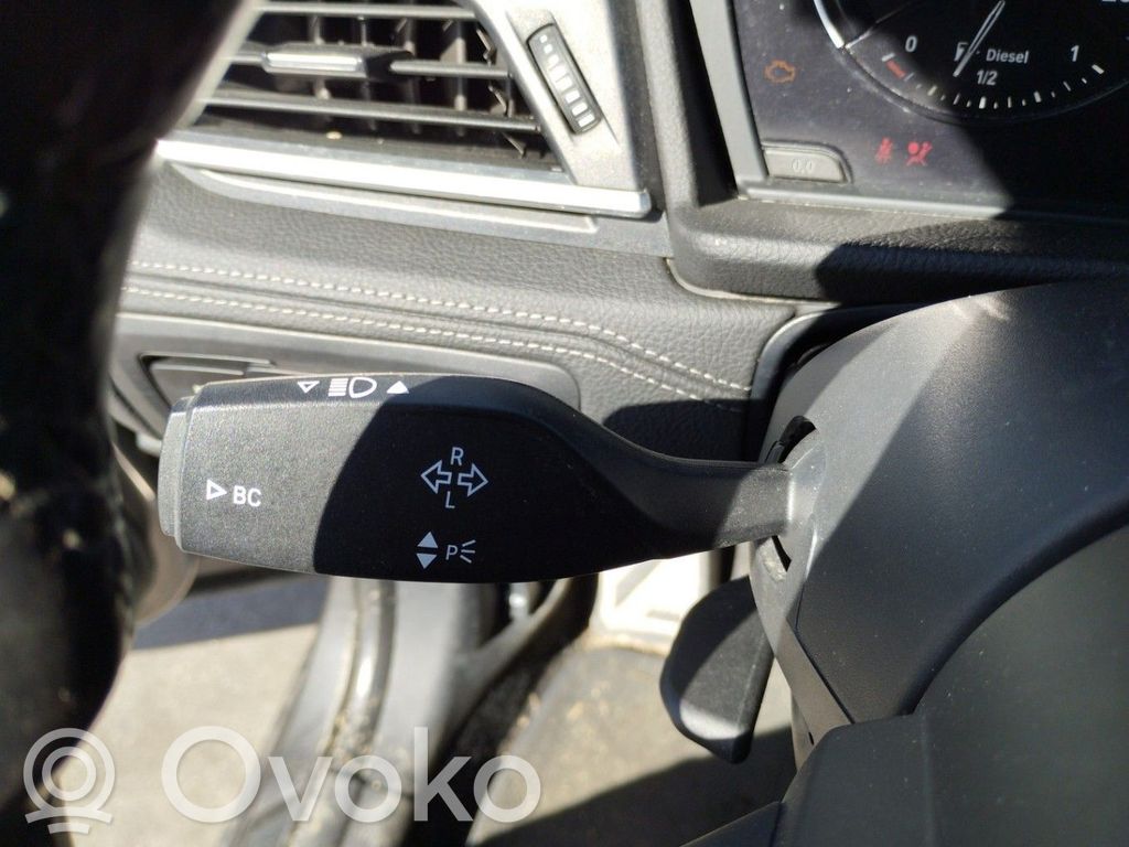 BMW 2 F46 Indicator stalk 