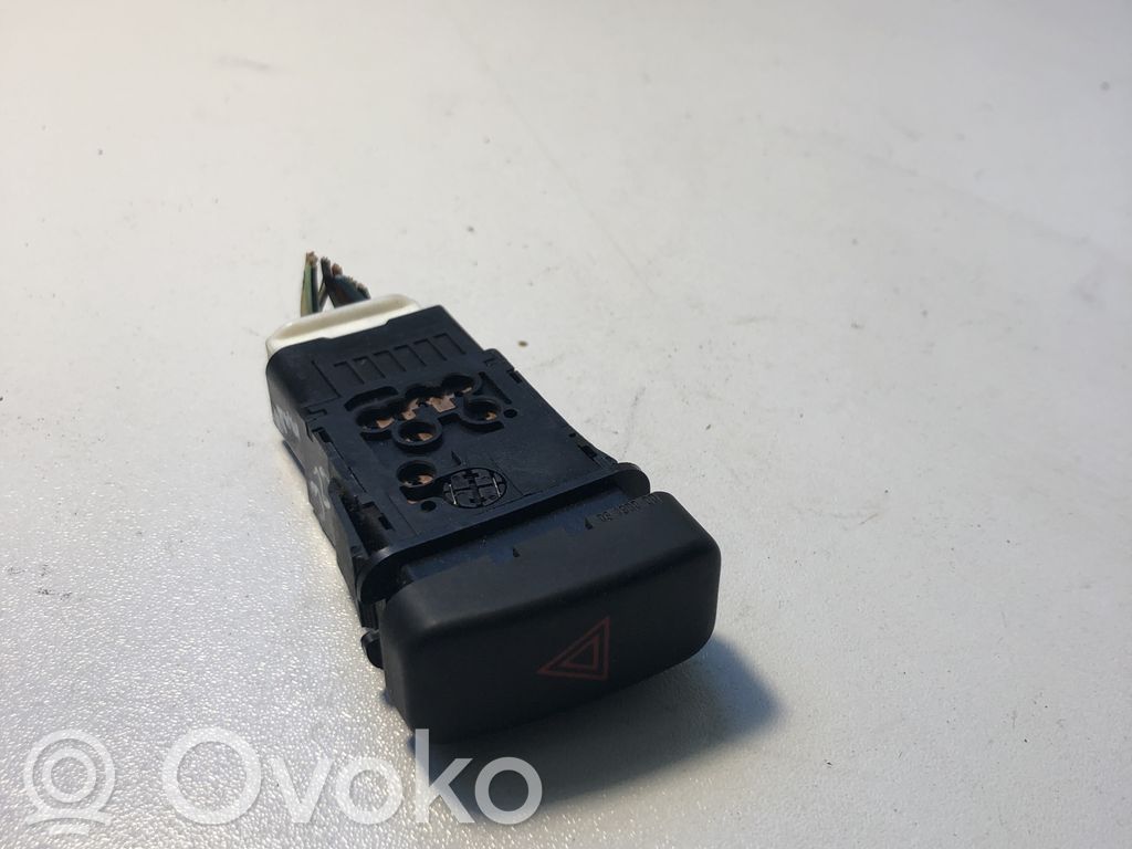 Mazda 626 Botón interruptor de luz de peligro 