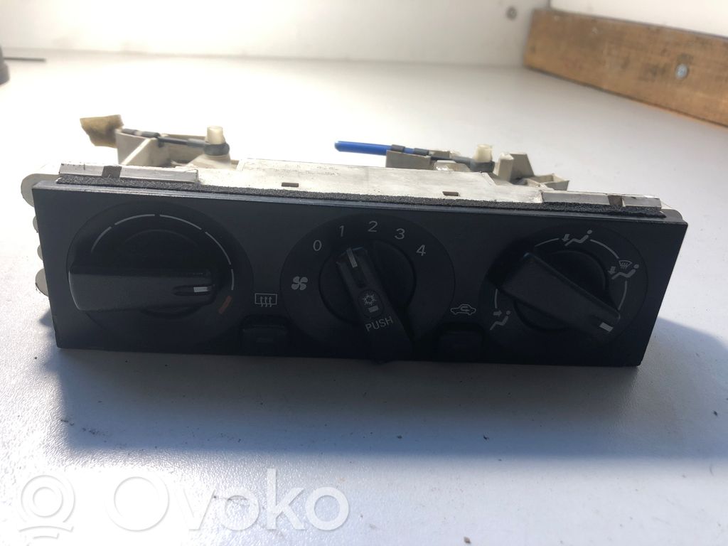 Mitsubishi Space Runner Climate control unit 