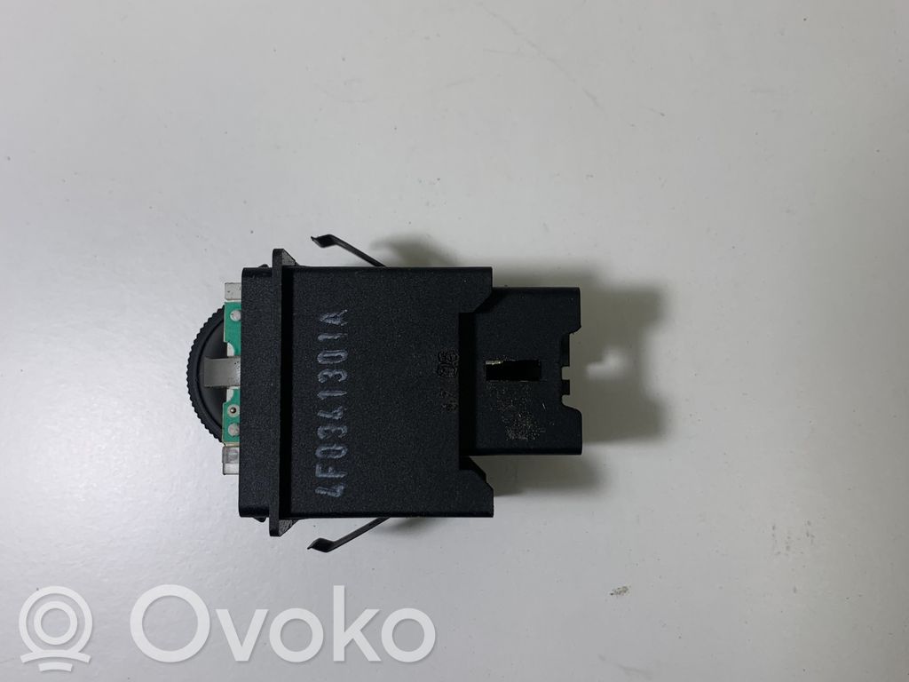 Audi A6 S6 C6 4F Headlight level height control switch 