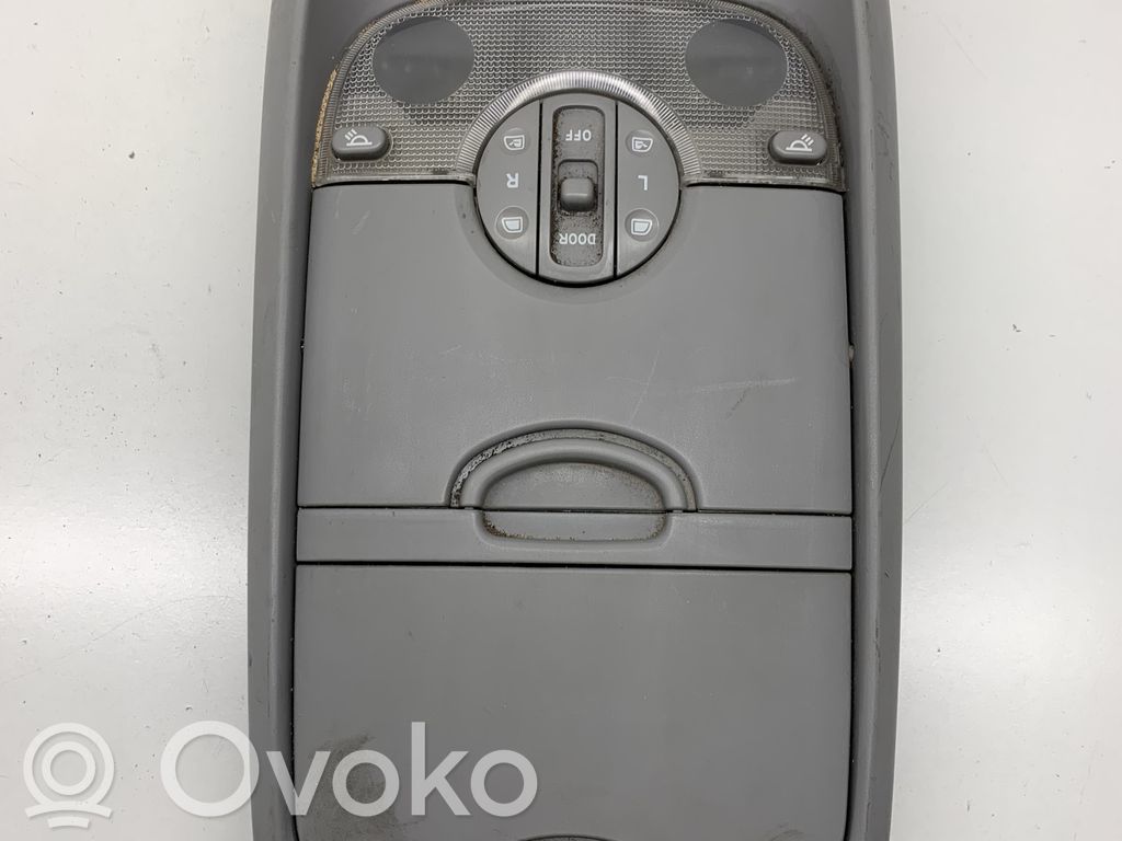 KIA Carnival Luz del asiento delantero 