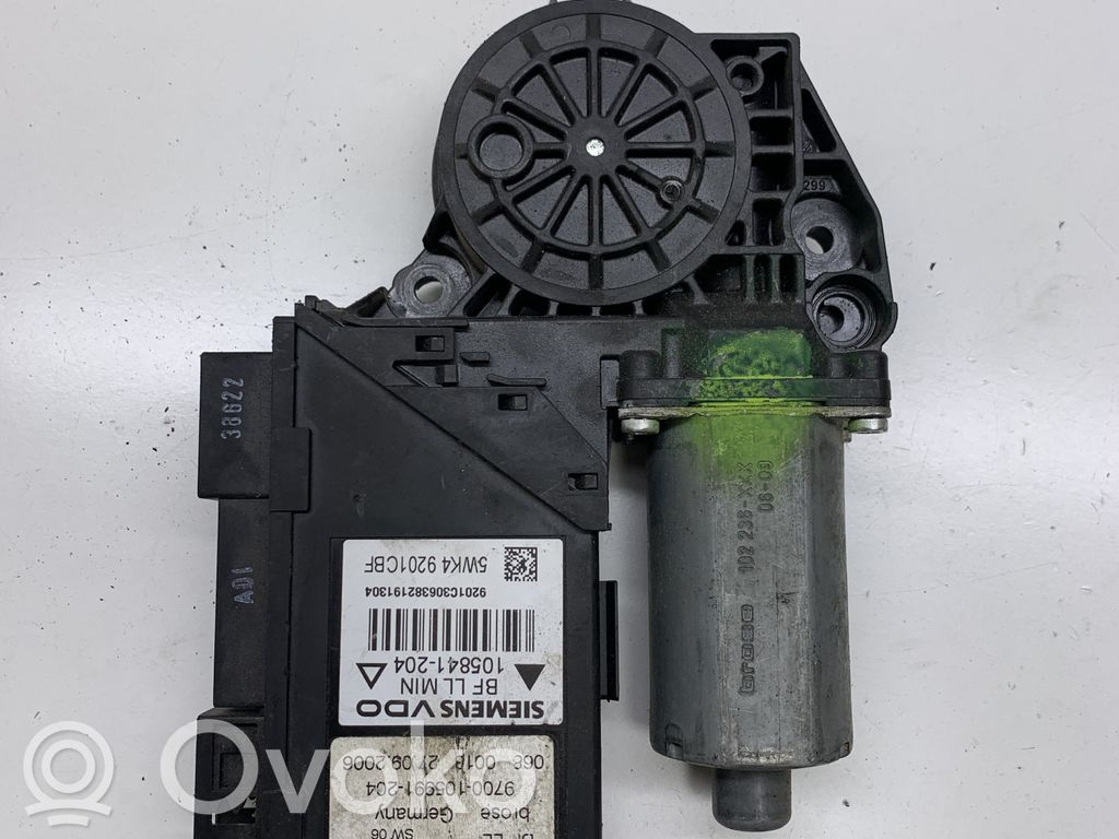 Audi A4 S4 B7 8E 8H Etuoven ikkunan nostomoottori 