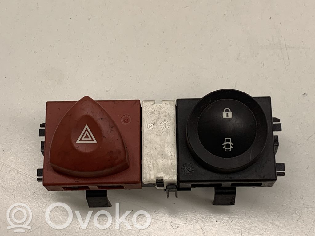 Renault Megane II Botón interruptor de luz de peligro 