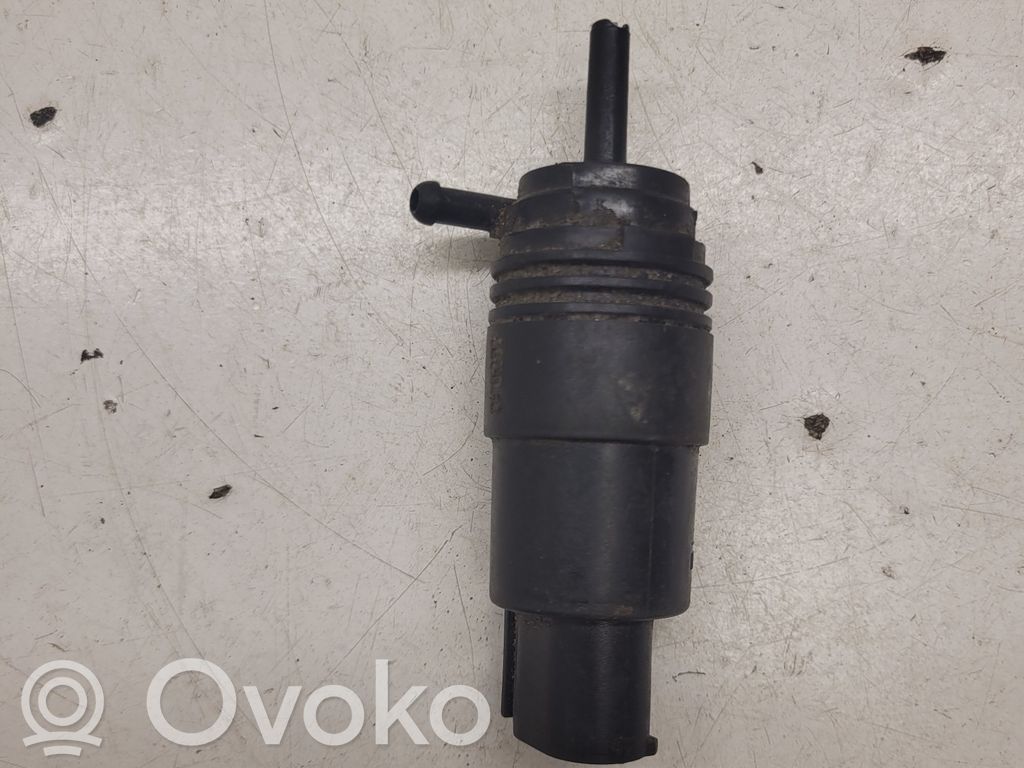 BMW 5 E60 E61 Windscreen/windshield washer pump 