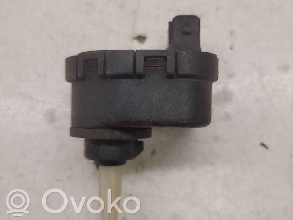 Audi A8 S8 D2 4D Scheinwerferstellmotor 