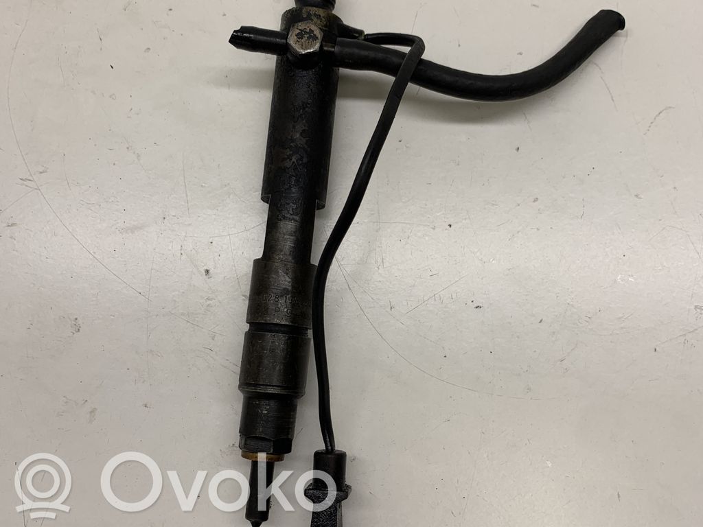 Volkswagen PASSAT B5 Inyector de combustible 