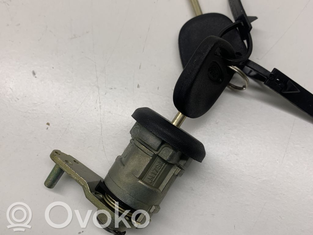 Ford Fiesta Užvedimo spynelė 