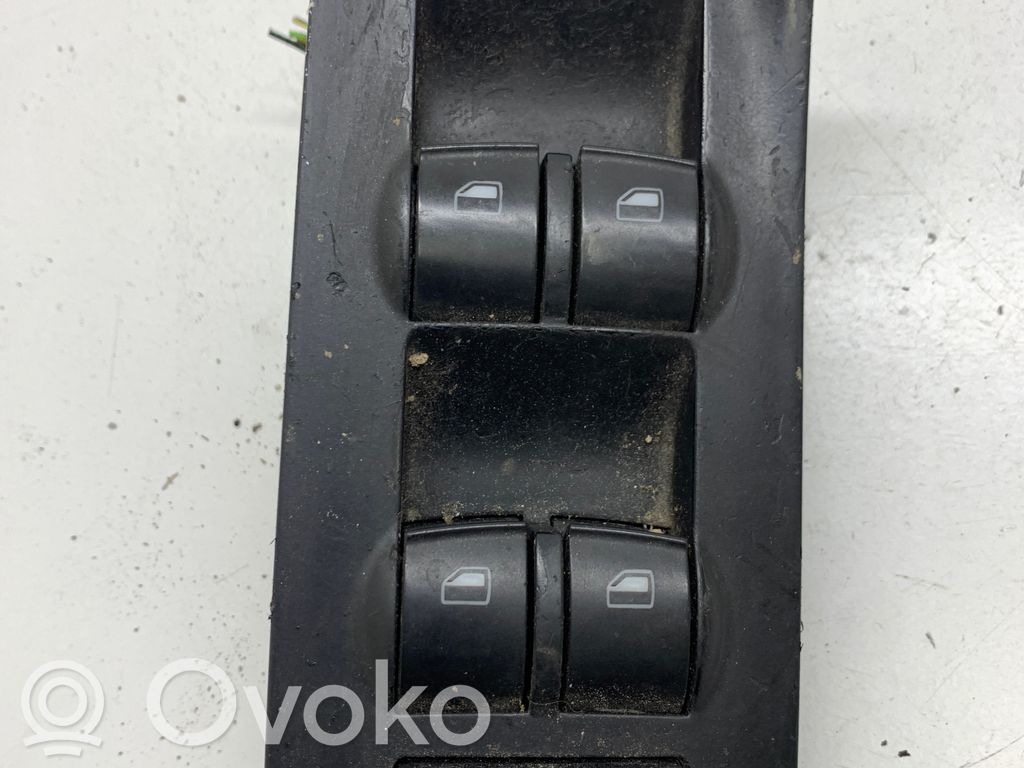 Audi A6 S6 C5 4B Przyciski szyb 