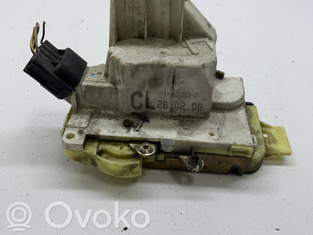 Ford Focus Priekšpusē slēdzene 