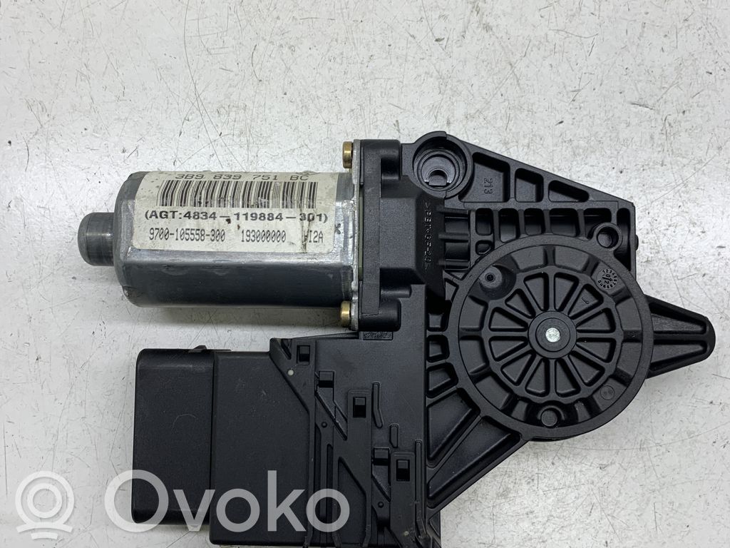 Volkswagen PASSAT B5.5 Silniczek podnoszenia szyby drzwi tylnych 