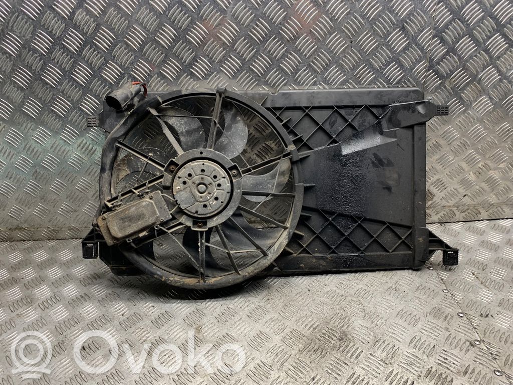 Ford Focus C-MAX Elektrisks radiatoru ventilators 