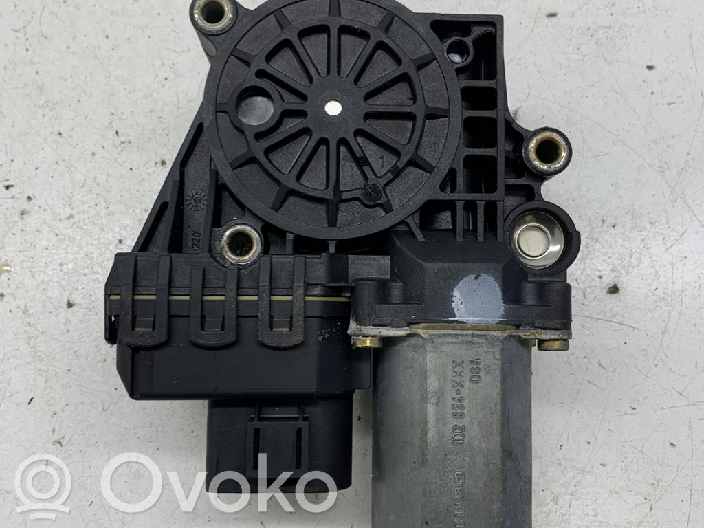 Audi A6 S6 C5 4B Silnik regulatora szyby drzwi przednich 