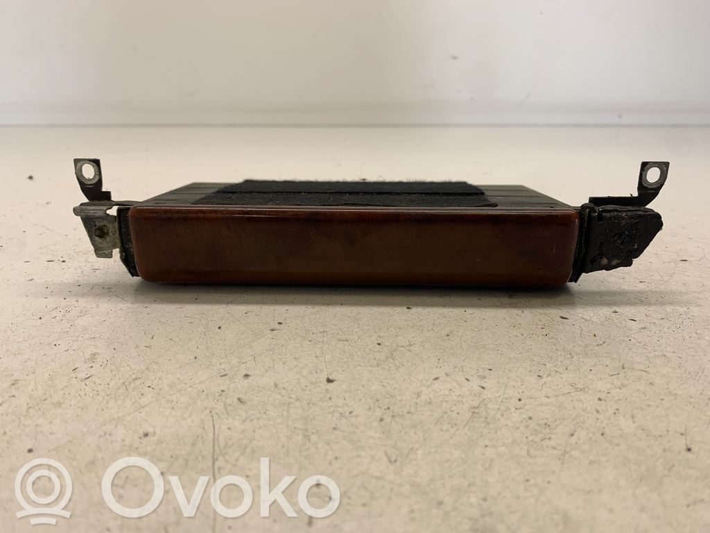 Audi A6 S6 C4 4A Pelnutrauks (priekšā) 