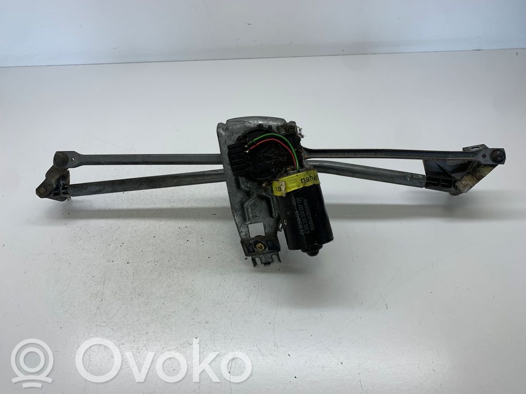 Audi A6 S6 C4 4A Mechanizm i silniczek wycieraczek szyby przedniej / czołowej 