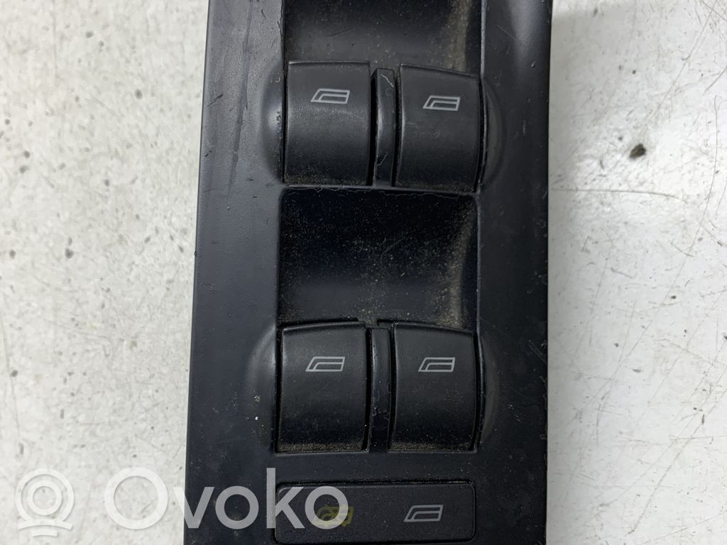Audi A6 S6 C5 4B Przyciski szyb 