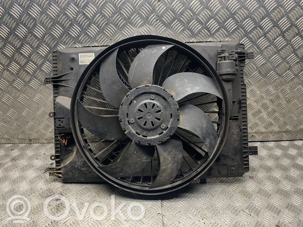 Elektryczny wentylator chłodnicy   A2049061403,A2045050255,A2045000493,28405882013