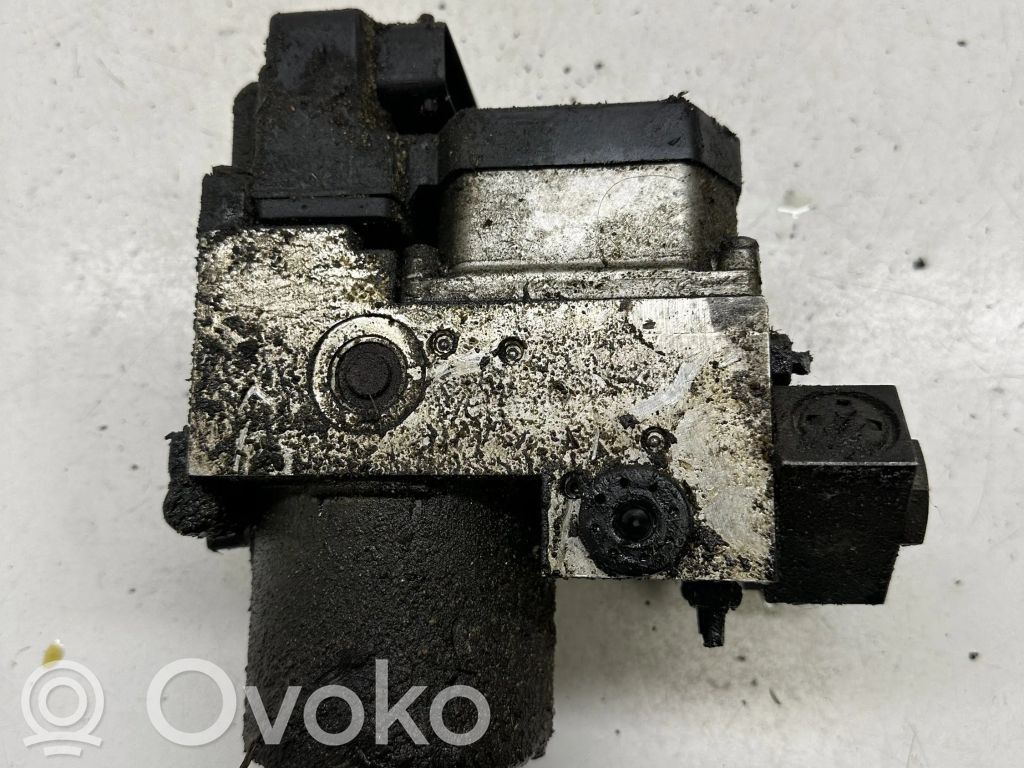 Audi A8 S8 D2 4D ABS bloks 