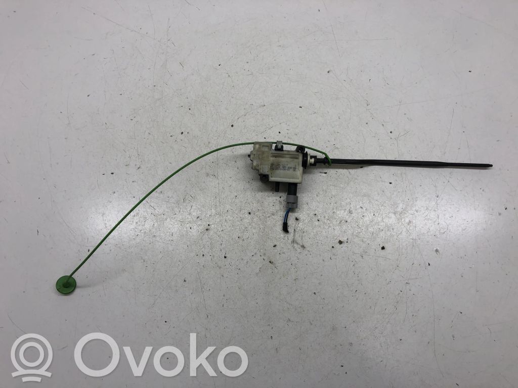BMW 3 E90 E91 Degalų bako dangtelio spyna 