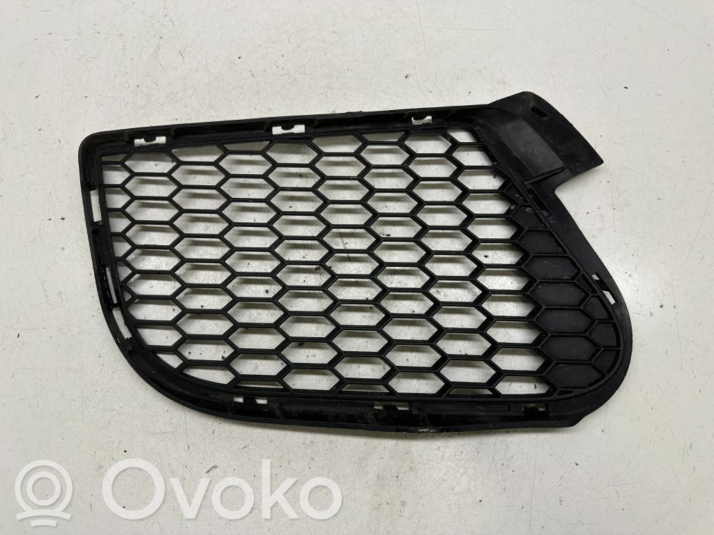 BMW X5 E70 Kratka dolna zderzaka przedniego 