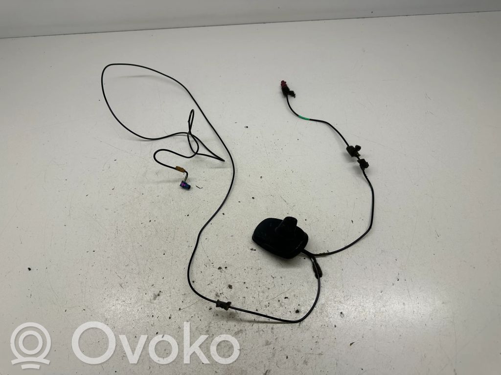 Audi A4 S4 B6 8E 8H GPS-pystyantenni 