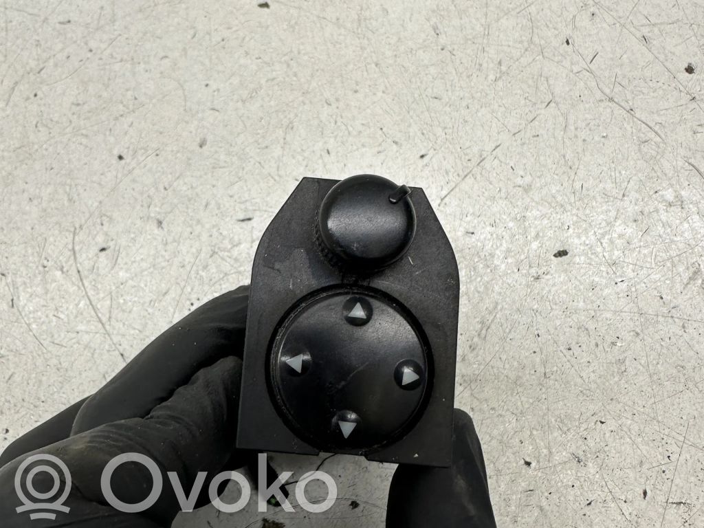 Audi A4 S4 B5 8D Interruptor del espejo lateral 