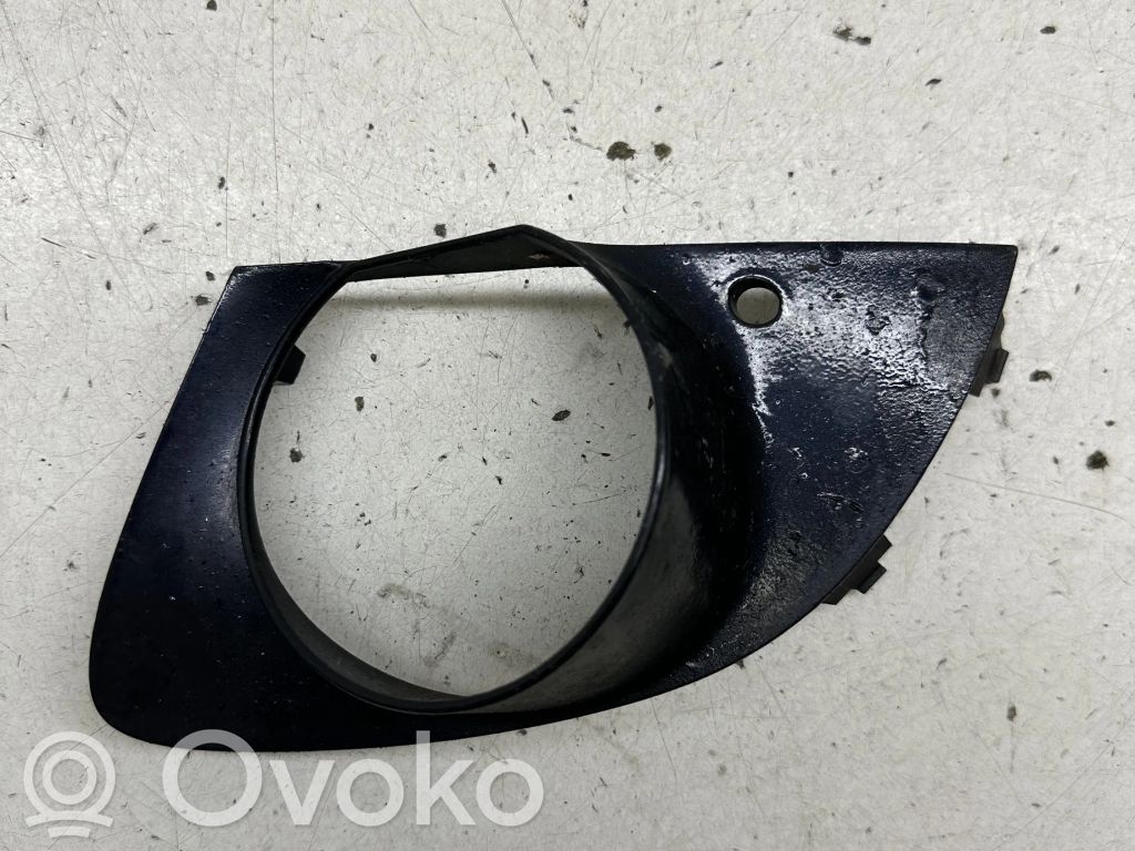BMW 7 E65 E66 Etusumuvalon ritilä 