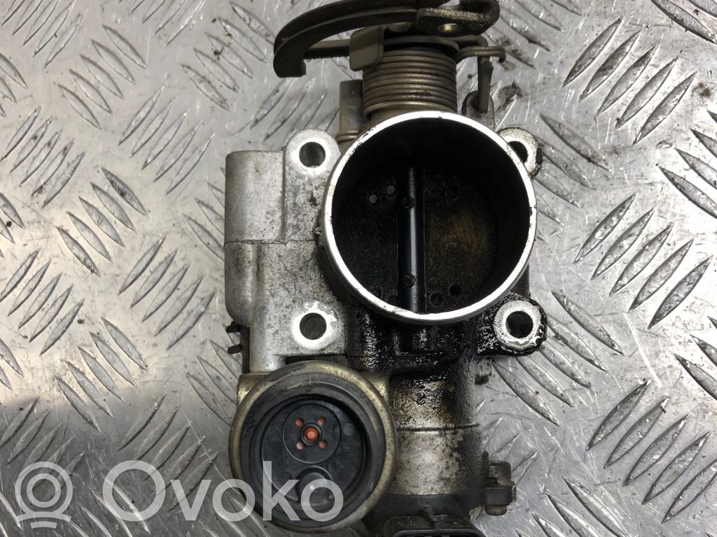 Toyota Corolla E110 Droseļvārsts 