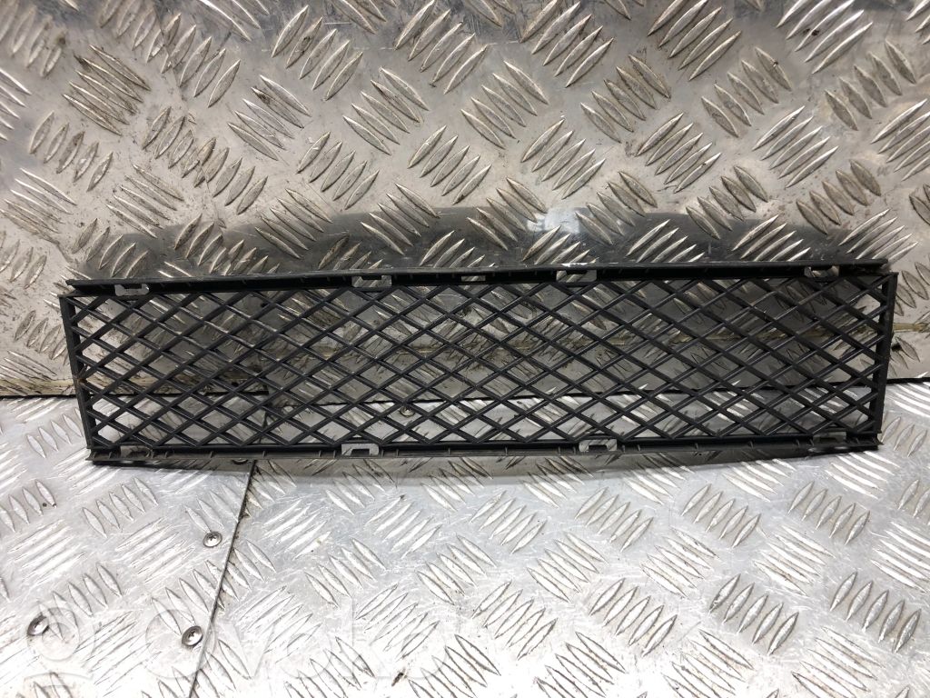 BMW 7 E65 E66 Front bumper lower grill 