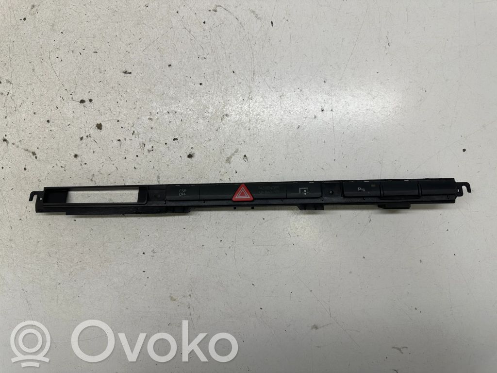 Audi A8 S8 D3 4E Hätävilkkujen kytkin 