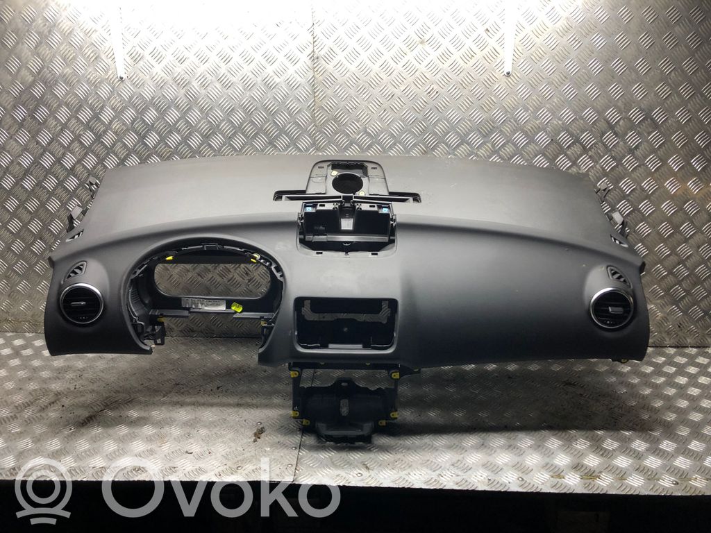 Opel Meriva B Panelė 