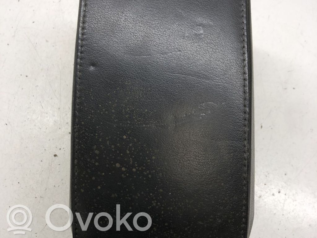Skoda Octavia Mk2 (1Z) Armrest 