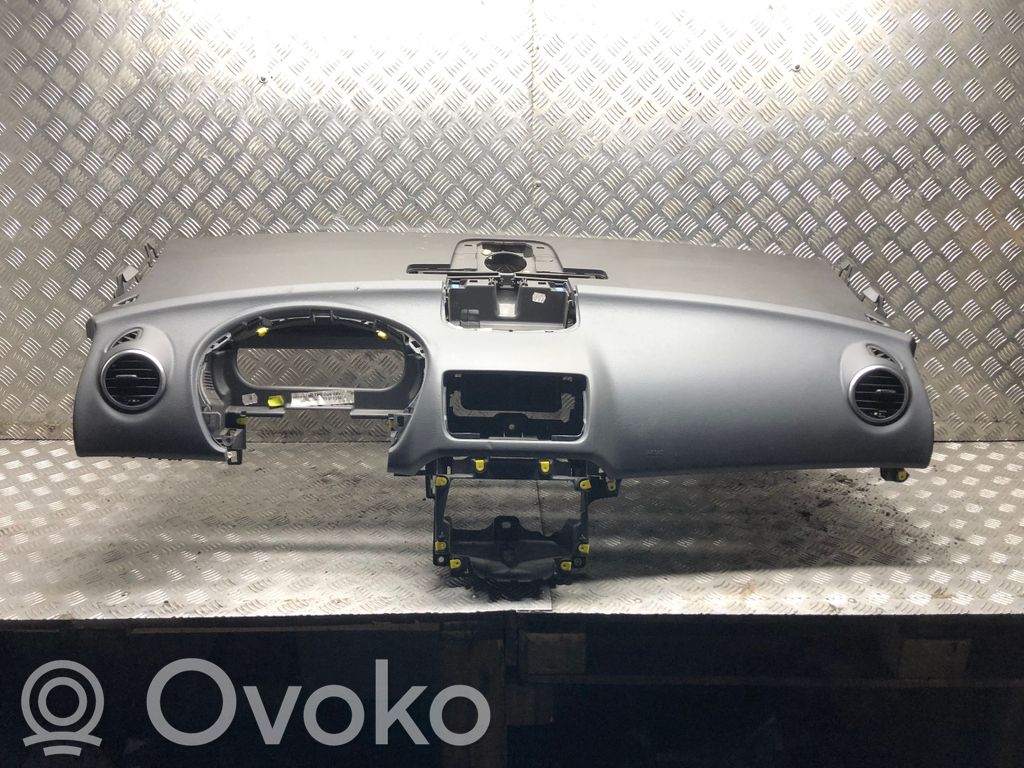 Opel Meriva B Panelė 
