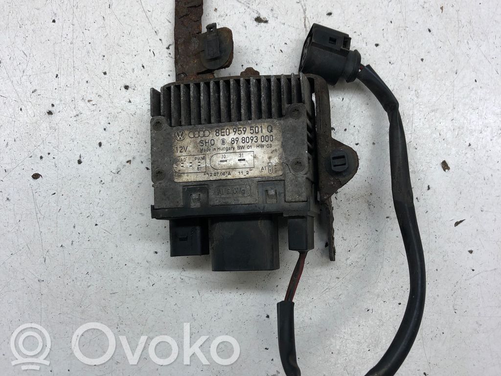 Audi A4 S4 B7 8E 8H Relais de ventilateur de liquide de refroidissement 
