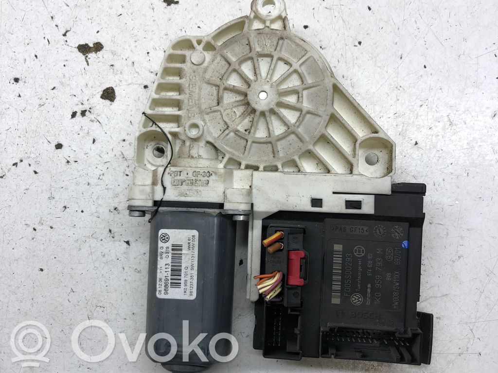 Volkswagen PASSAT B6 Silnik regulatora szyby drzwi przednich 
