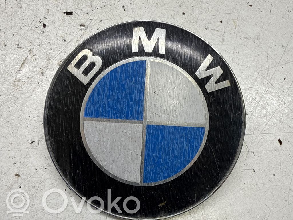 BMW 5 E60 E61 Значок производителя 