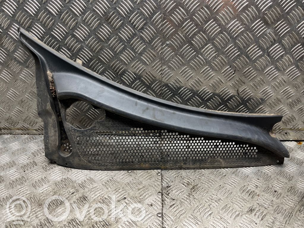 Chrysler PT Cruiser Wiper trim 