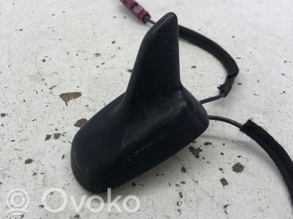 Audi A4 S4 B8 8K GPS-pystyantenni 